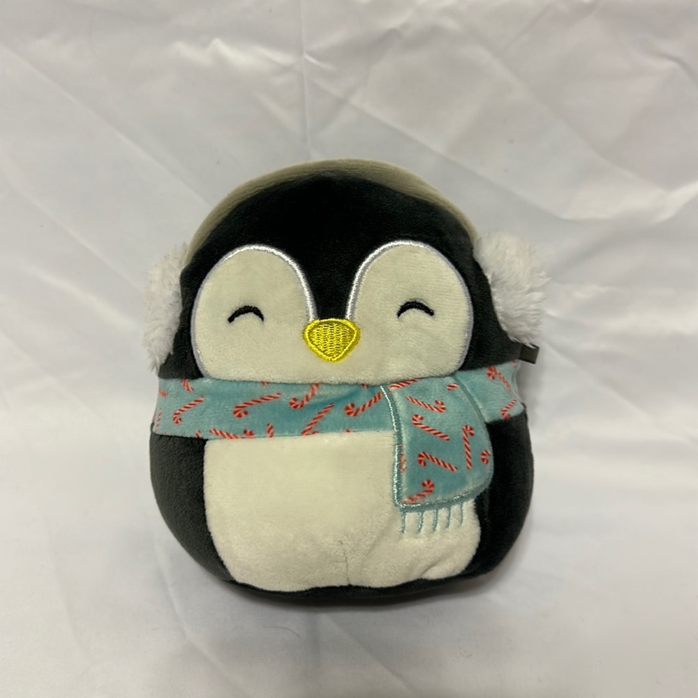 5” Luna Penguin Squishmallow Christmas